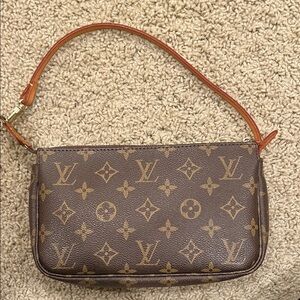 Louis Vuitton Pochette Accessoires Monogram